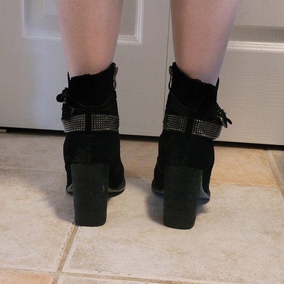 high heel booties by Chinese Laundry - Picture 5 of 5